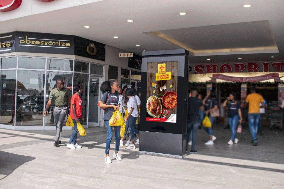 Customized Outdoor Double Sided Digital Signage For Shopping Mall